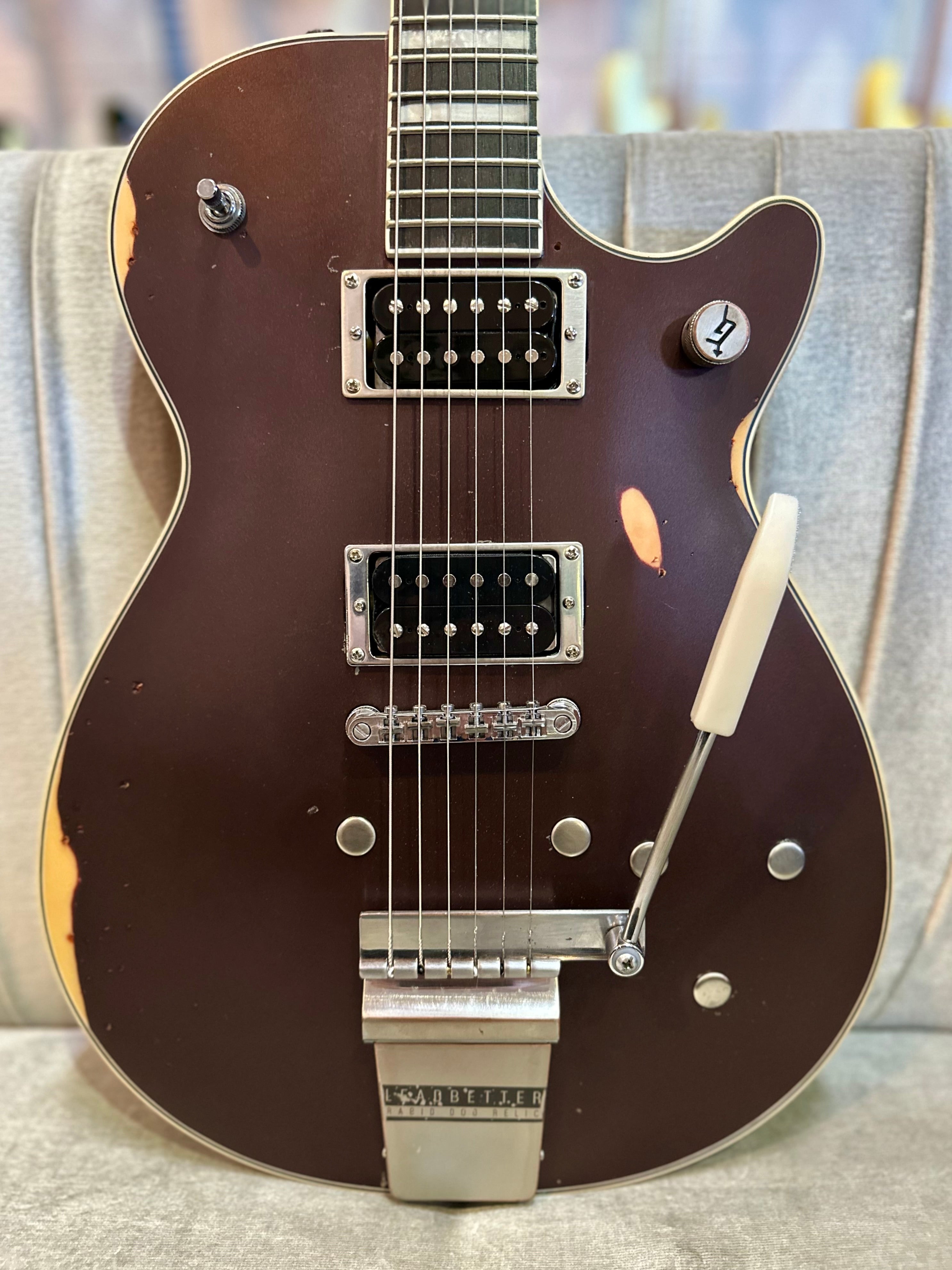 Gretsch | Leadbetter Rabid Dog Relic | G5220 | Relic Cola | Lollar/Duncan Gretsch | Leadbetter Rabid Dog Relic | G5220 | Relic Cola | Lollar/Duncan